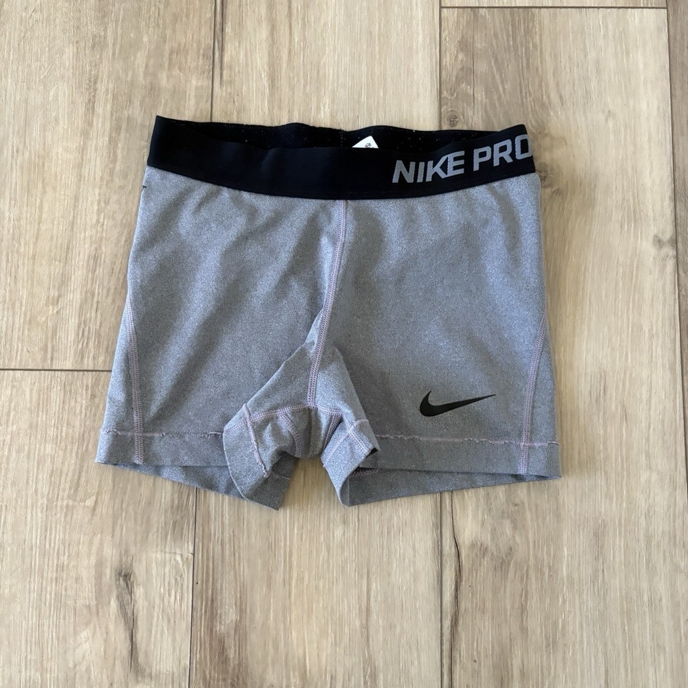 Nike Pro Women's Athletic Shorts Gray Polyester‎ Spandex Elastic Waist Small S